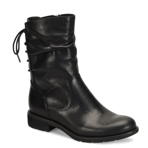 NEW $190 SOFFT Sharnell Black Leather Slouch Lace up low heel boots women sz 6 - Picture 1 of 8